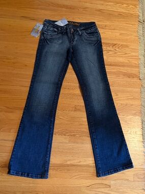 Jeans with slight flare and embroidered pockets - denim size 30 (xL)